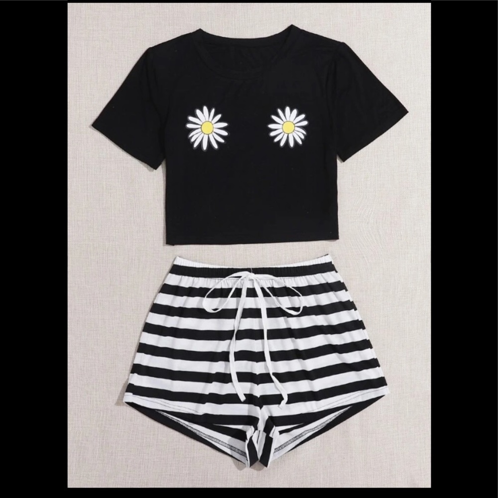 🌼Daisy Perfect Placement Crop Top & Striped Shorts W/Drawstring Soft PJs Outfit🌼